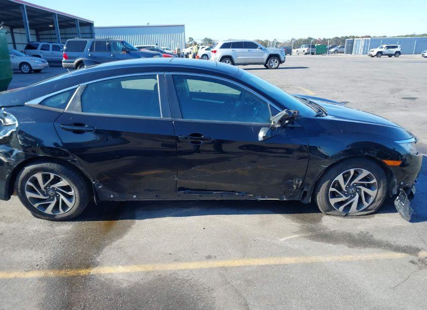 Photo 13 of 2017 Honda Civic EX (VIN 19XFC2F77HE018077)