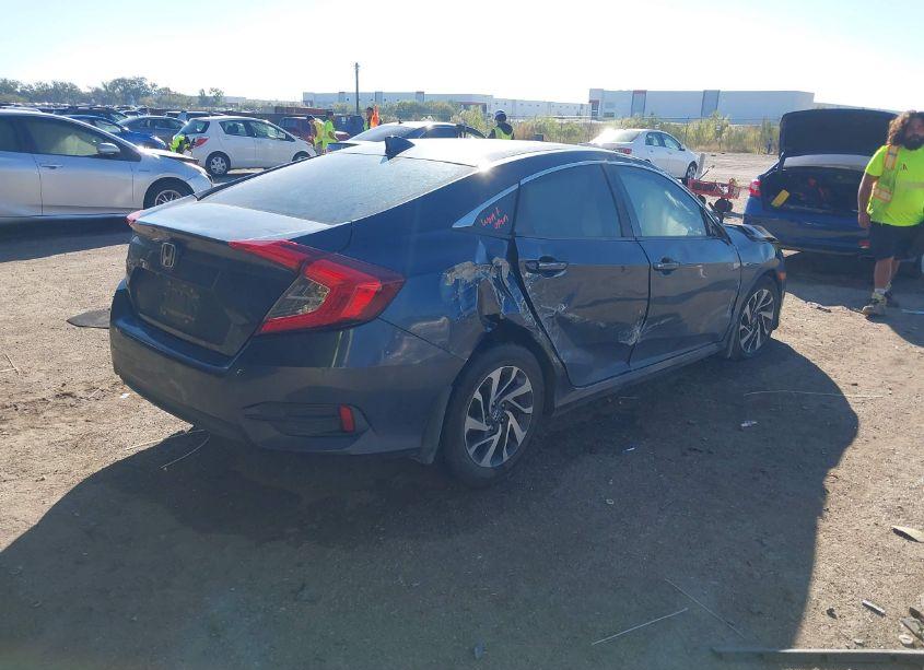 Photo 4 of 2017 Honda Civic EX (VIN 19XFC2F77HE030326)