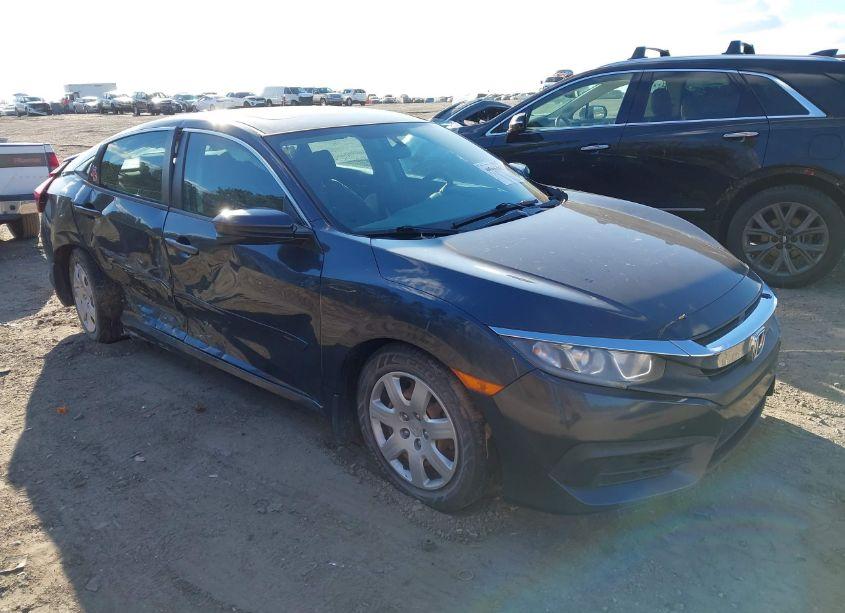 2017 Honda Civic EX (VIN 19XFC2F77HE051502) main photo