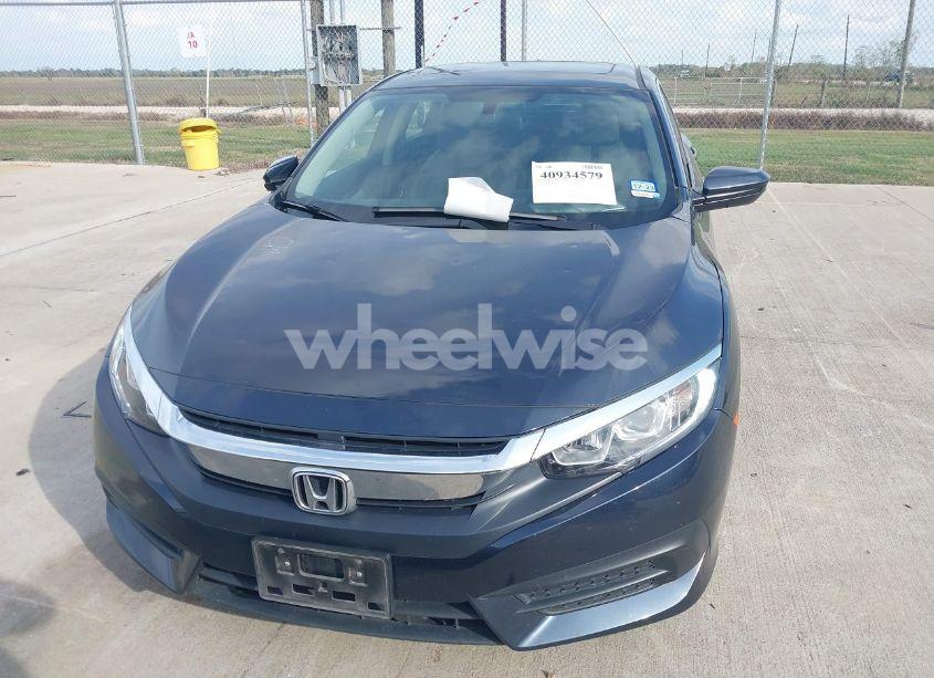 Photo 12 of 2018 Honda Civic EX (VIN 19XFC2F77JE017193)