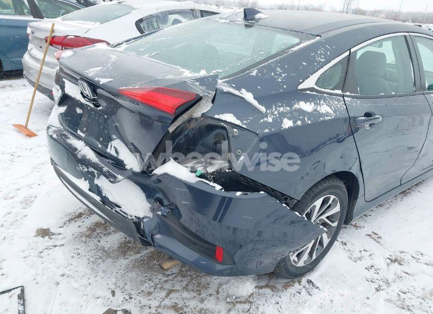 Photo 17 of 2018 Honda Civic EX (VIN 19XFC2F77JE024905)
