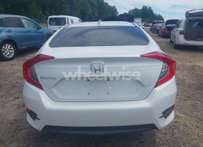 Photo 16 of 2018 Honda Civic EX (VIN 19XFC2F77JE039114)