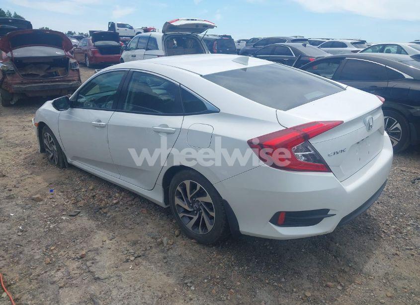 Photo 3 of 2018 Honda Civic EX (VIN 19XFC2F77JE039114)
