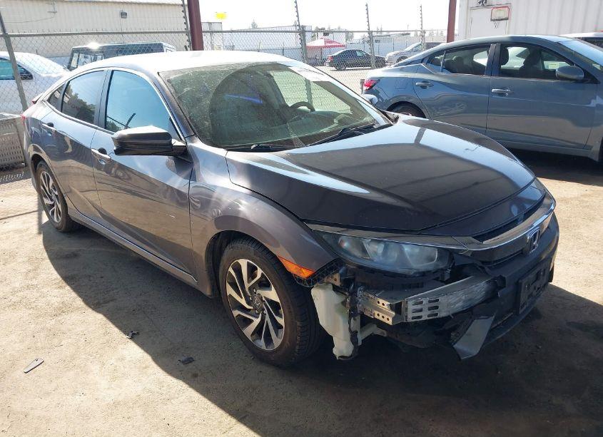2018 Honda Civic EX (VIN 19XFC2F77JE203137) main photo
