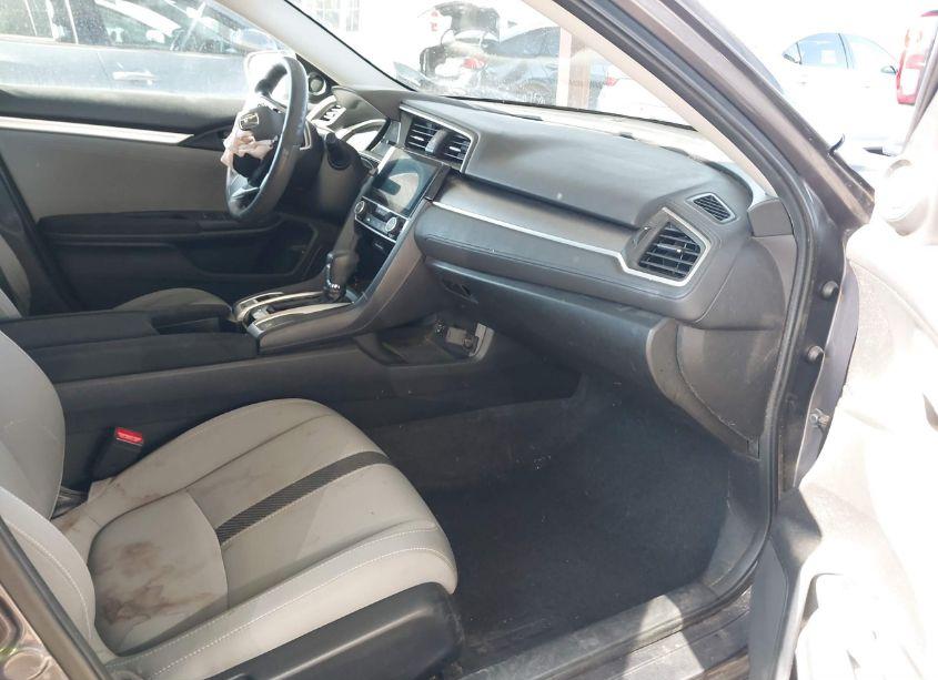 Photo 5 of 2018 Honda Civic EX (VIN 19XFC2F77JE203137)