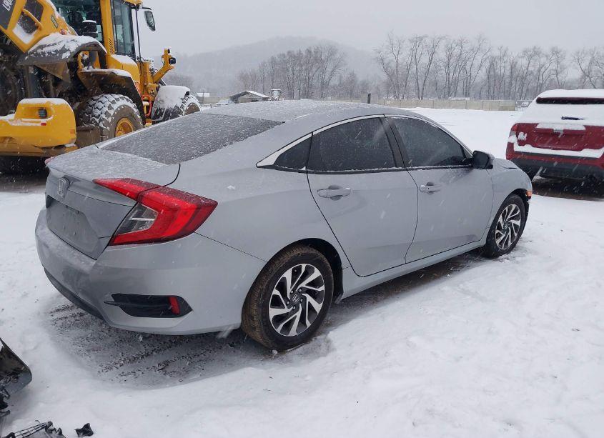 Photo 4 of 2016 Honda Civic EX (VIN 19XFC2F78GE004686)