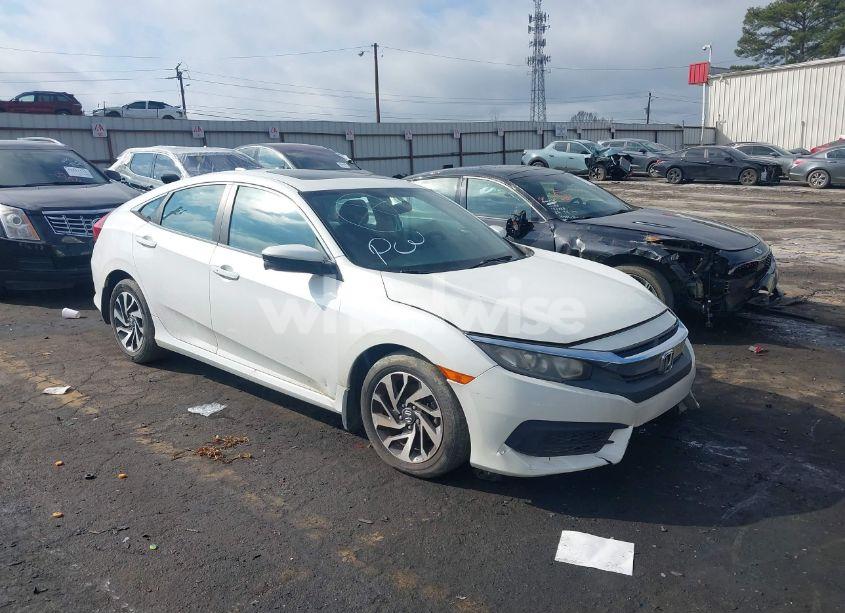 2017 Honda Civic EX (VIN 19XFC2F78HE002261) main photo