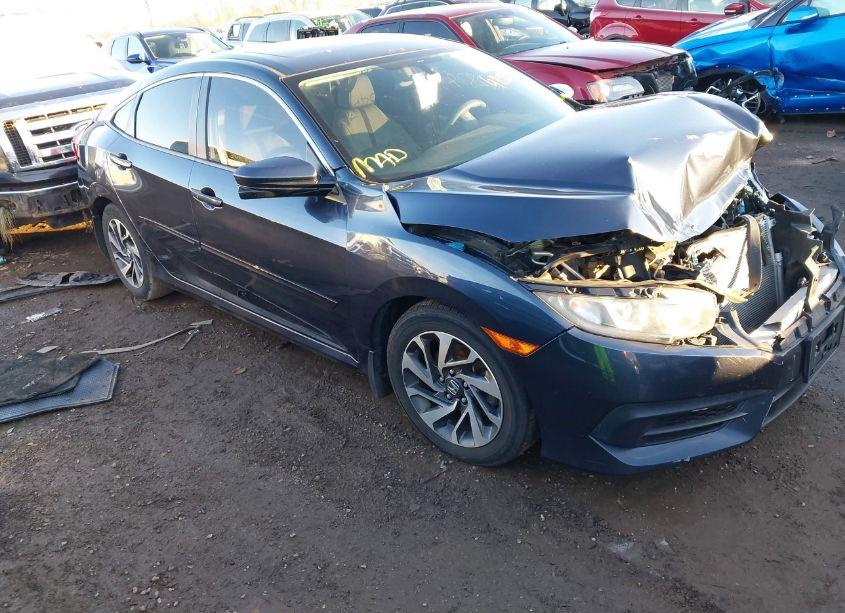 2018 Honda Civic EX (VIN 19XFC2F78JE014982) main photo