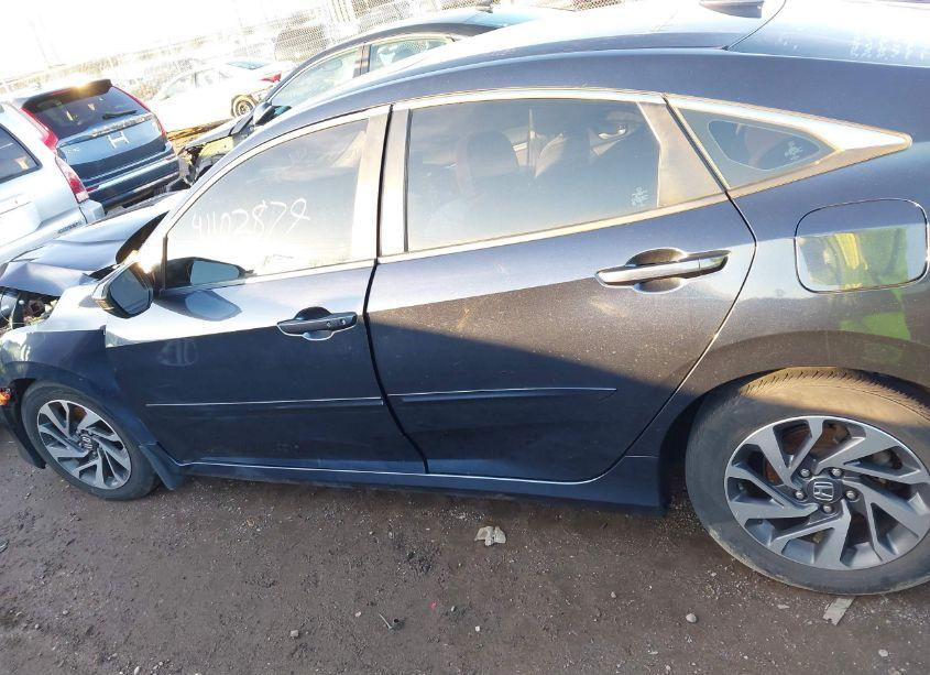 Photo 14 of 2018 Honda Civic EX (VIN 19XFC2F78JE014982)