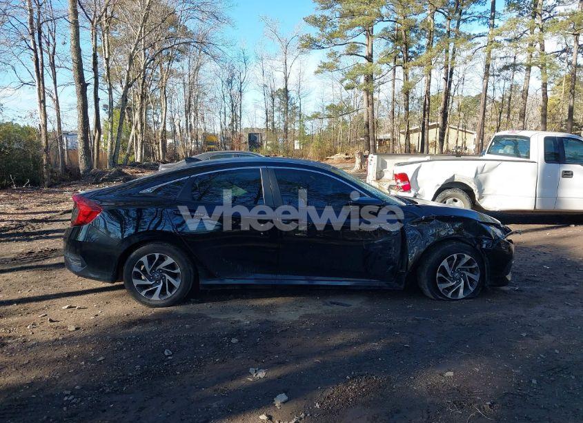 Photo 13 of 2018 Honda Civic EX (VIN 19XFC2F78JE027439)