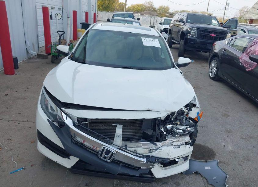 Photo 12 of 2018 Honda Civic EX (VIN 19XFC2F78JE043317)