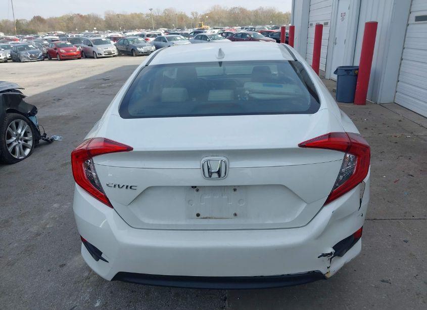 Photo 16 of 2018 Honda Civic EX (VIN 19XFC2F78JE043317)