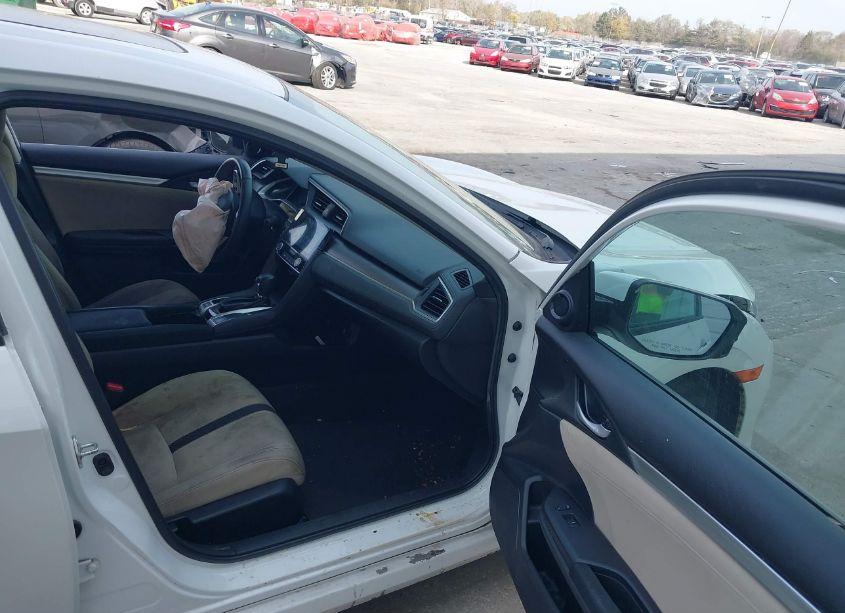 Photo 5 of 2018 Honda Civic EX (VIN 19XFC2F78JE043317)