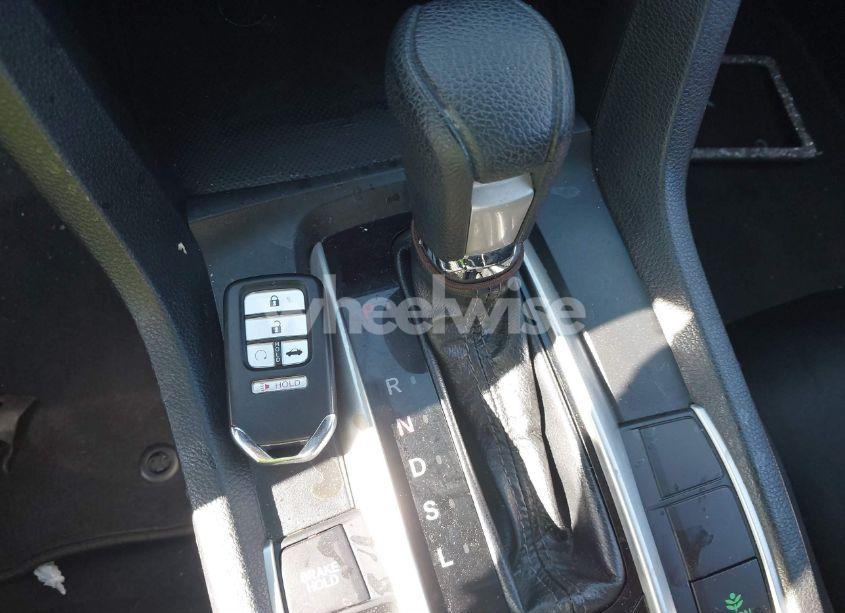 Photo 11 of 2018 Honda Civic EX (VIN 19XFC2F78JE207570)