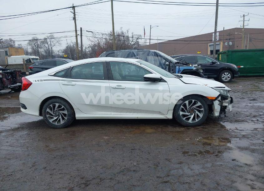 Photo 13 of 2016 Honda Civic EX (VIN 19XFC2F79GE002218)