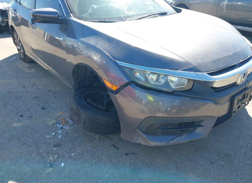 Photo 6 of 2017 Honda Civic EX (VIN 19XFC2F79HE007422)