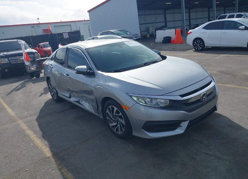 2017 Honda Civic EX (VIN 19XFC2F79HE016802) main photo