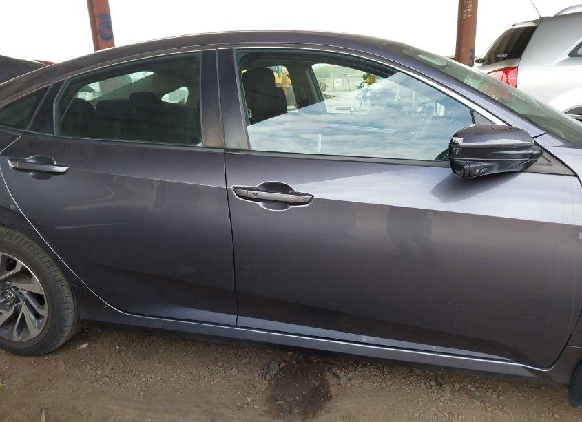 Photo 13 of 2018 Honda Civic EX (VIN 19XFC2F79JE003182)