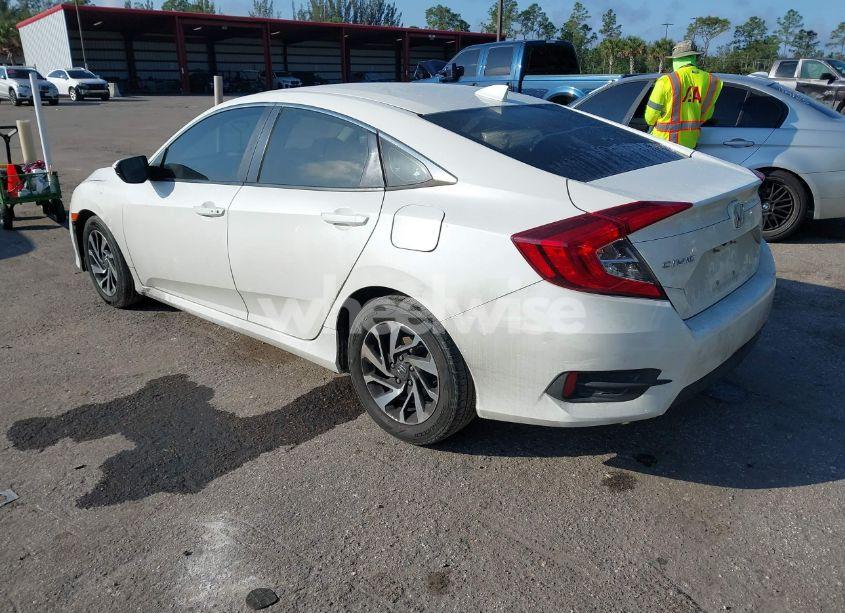 Photo 3 of 2018 Honda Civic EX (VIN 19XFC2F79JE032472)