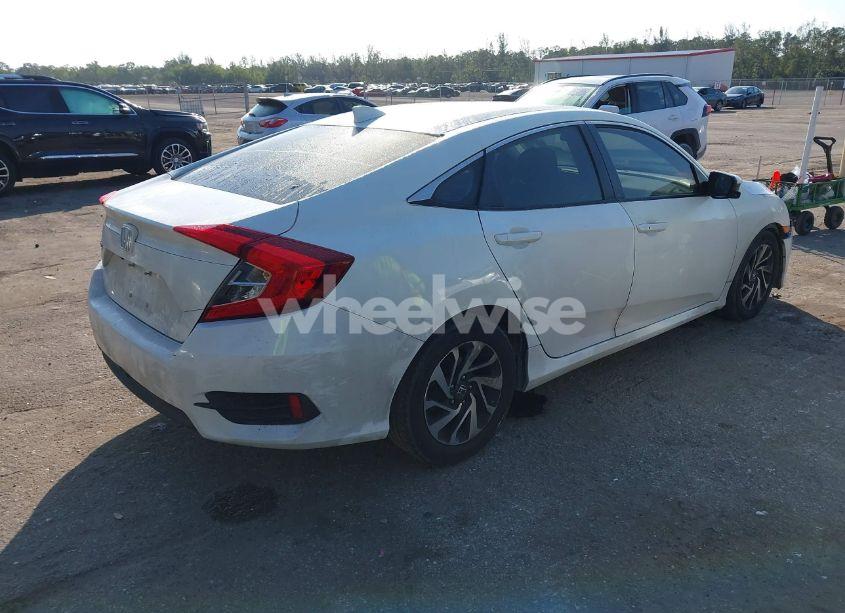Photo 4 of 2018 Honda Civic EX (VIN 19XFC2F79JE032472)
