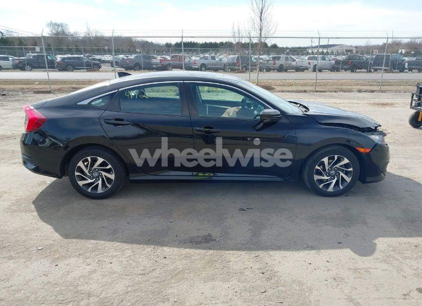 Photo 13 of 2018 Honda Civic EX (VIN 19XFC2F79JE205844)