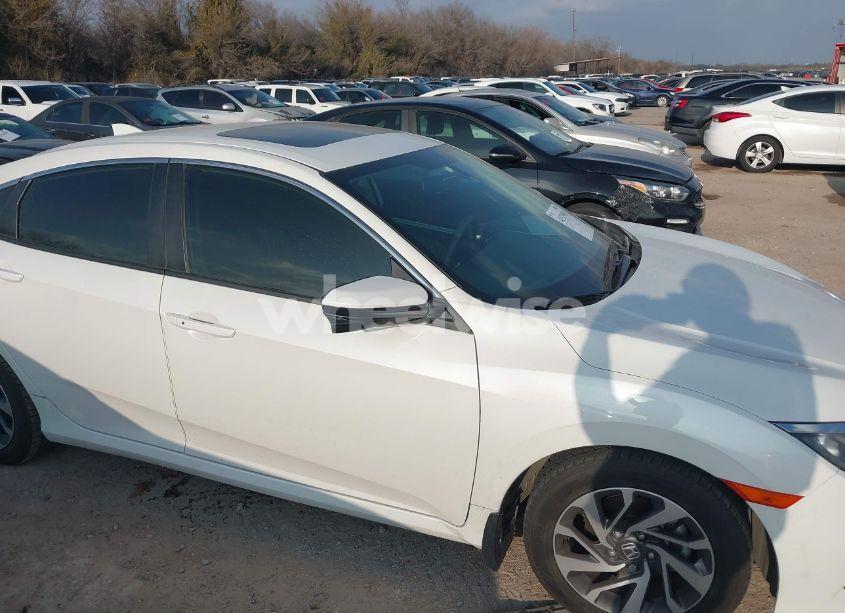 Photo 13 of 2017 Honda Civic EX (VIN 19XFC2F7XHE026206)