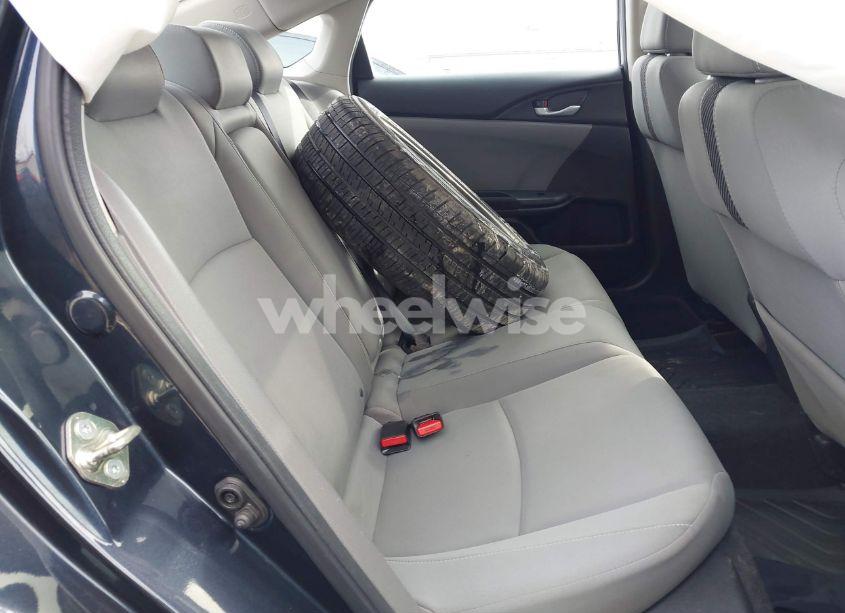 Photo 8 of 2017 Honda Civic EX (VIN 19XFC2F7XHE042129)