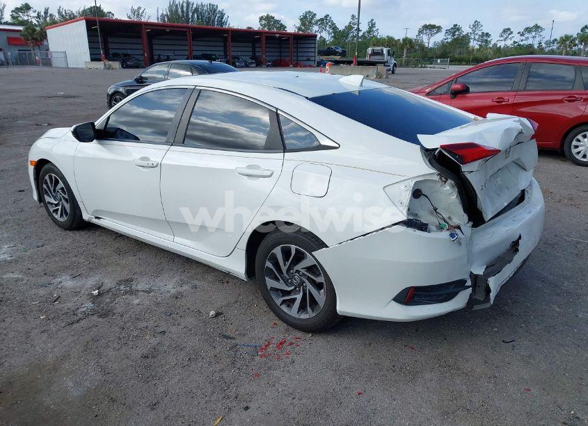 Photo 3 of 2017 Honda Civic EX (VIN 19XFC2F7XHE059187)