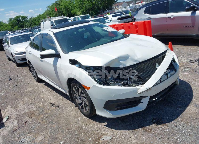 2017 Honda Civic EX (VIN 19XFC2F7XHE063594) main photo