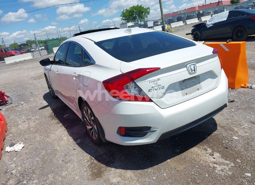 Photo 3 of 2017 Honda Civic EX (VIN 19XFC2F7XHE063594)
