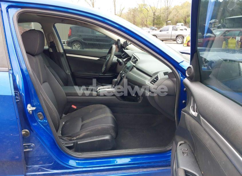 Photo 5 of 2018 Honda Civic EX (VIN 19XFC2F7XJE026552)