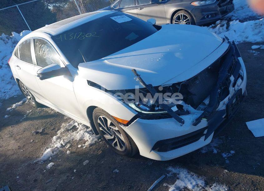 2018 Honda Civic EX (VIN 19XFC2F7XJE035431) main photo