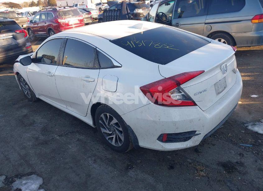 Photo 3 of 2018 Honda Civic EX (VIN 19XFC2F7XJE035431)