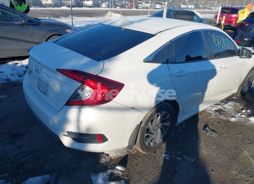 Photo 4 of 2018 Honda Civic EX (VIN 19XFC2F7XJE035431)