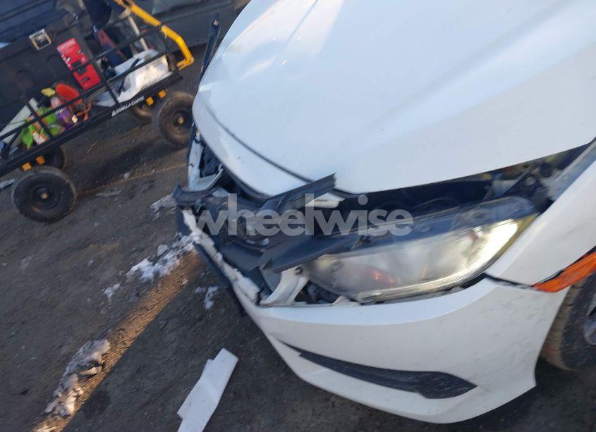 Photo 6 of 2018 Honda Civic EX (VIN 19XFC2F7XJE035431)