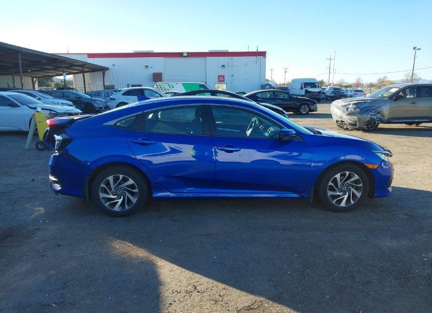 Photo 14 of 2018 Honda Civic EX (VIN 19XFC2F7XJE039060)