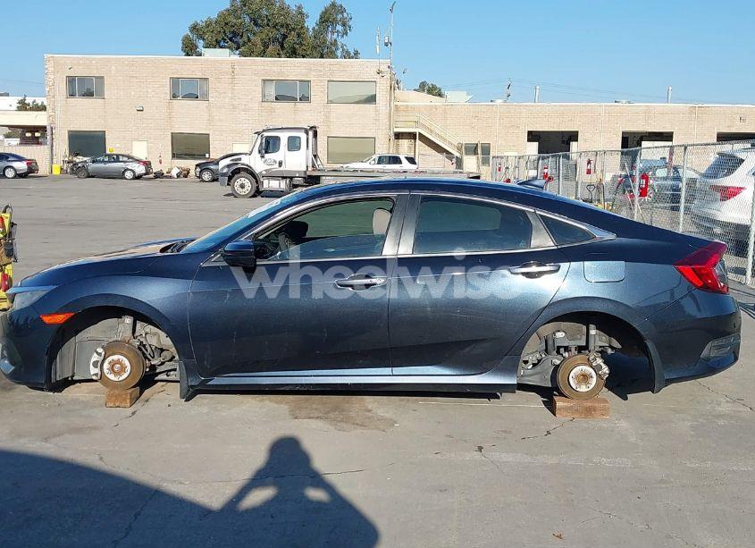 Photo 14 of 2018 Honda Civic EX (VIN 19XFC2F7XJE040533)