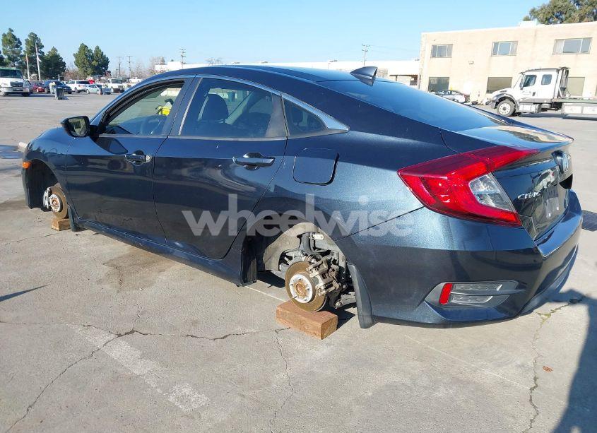 Photo 3 of 2018 Honda Civic EX (VIN 19XFC2F7XJE040533)