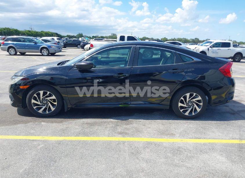 Photo 14 of 2018 Honda Civic EX (VIN 19XFC2F80JE004441)