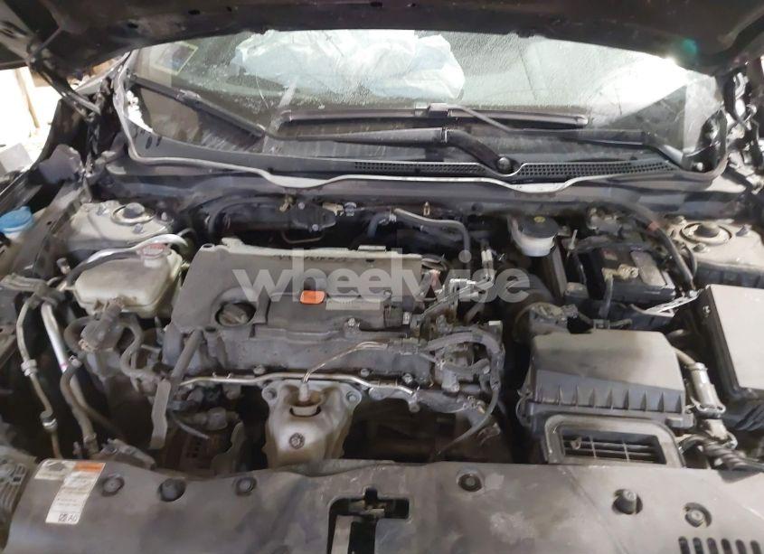 Photo 10 of 2019 Honda Civic SPORT (VIN 19XFC2F80KE002688)