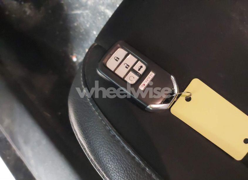 Photo 11 of 2019 Honda Civic SPORT (VIN 19XFC2F80KE002688)