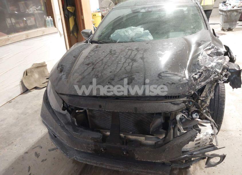 Photo 12 of 2019 Honda Civic SPORT (VIN 19XFC2F80KE002688)