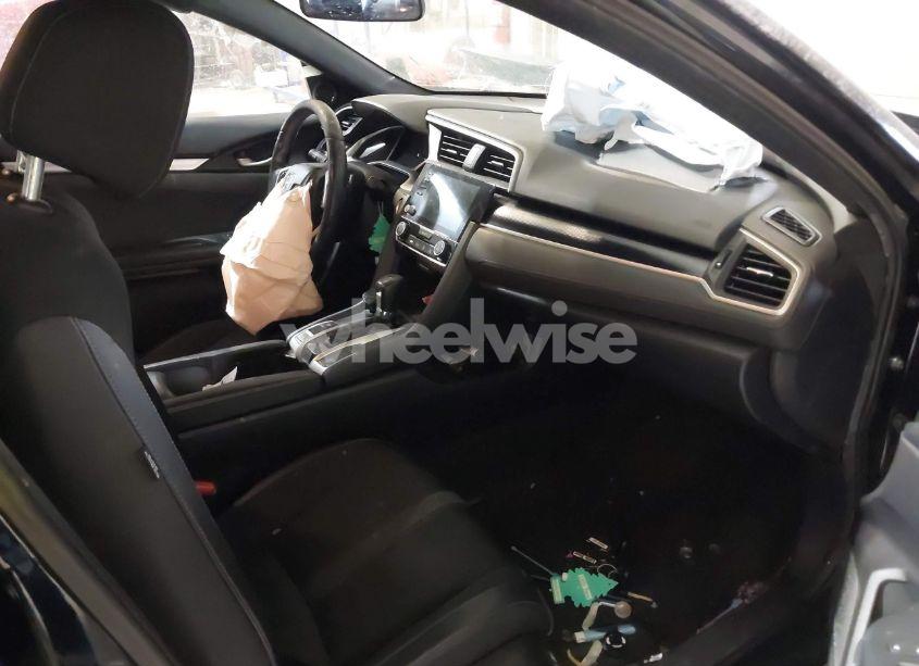 Photo 5 of 2019 Honda Civic SPORT (VIN 19XFC2F80KE002688)