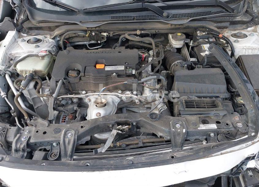 Photo 10 of 2019 Honda Civic SPORT (VIN 19XFC2F80KE002870)