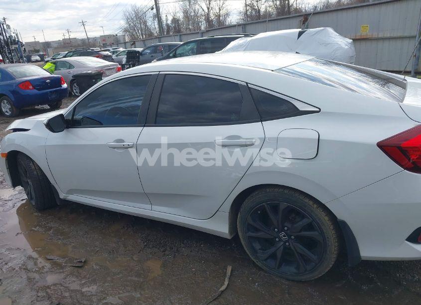 Photo 14 of 2019 Honda Civic SPORT (VIN 19XFC2F80KE002870)