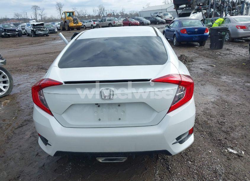 Photo 16 of 2019 Honda Civic SPORT (VIN 19XFC2F80KE002870)