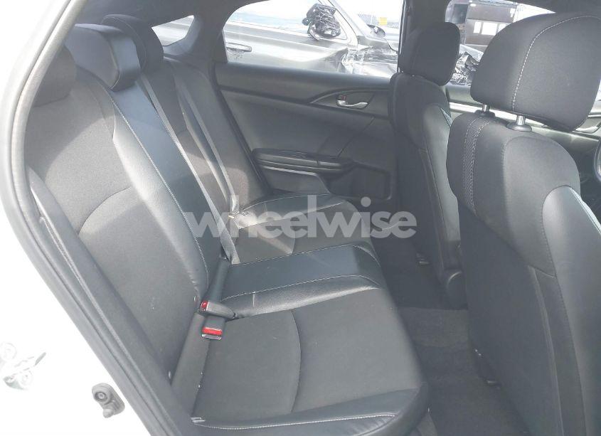 Photo 8 of 2019 Honda Civic SPORT (VIN 19XFC2F80KE002870)