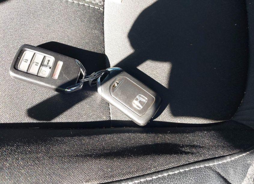 Photo 11 of 2019 Honda Civic SPORT (VIN 19XFC2F80KE022214)