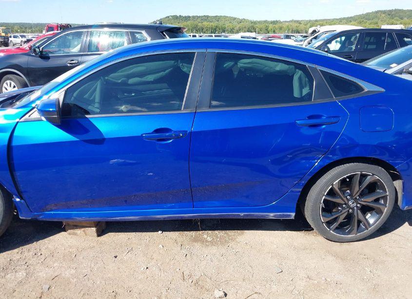 Photo 15 of 2019 Honda Civic SPORT (VIN 19XFC2F80KE022214)