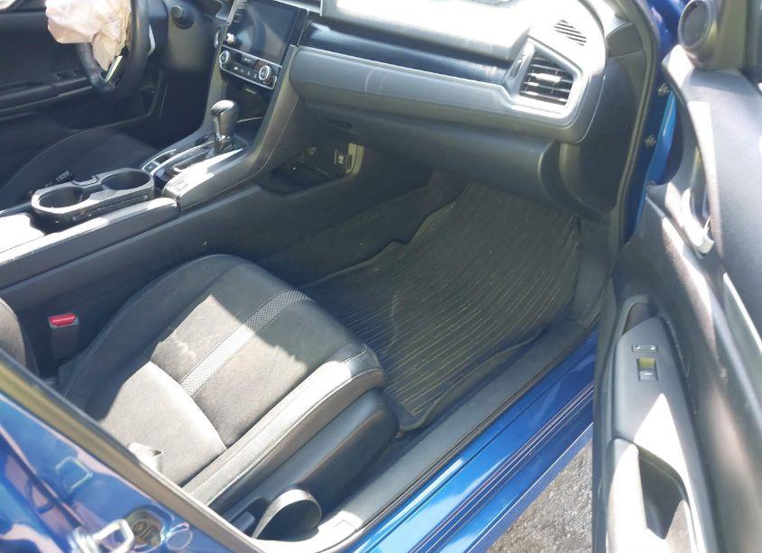 Photo 5 of 2019 Honda Civic SPORT (VIN 19XFC2F80KE022214)